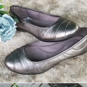 Lifestride comfort flats.